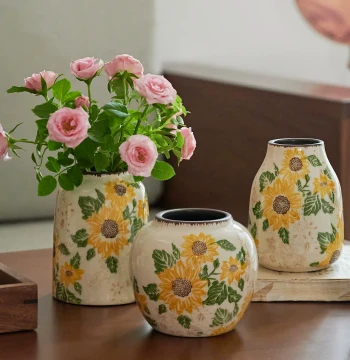 Vintage Mini Ceramic Vase for Desk or Tea Table - New Chinese Style Decor for Fresh or Artificial Flowers