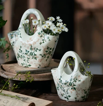 Ceramic Vase in Handbag Style for Living Room Flower Arrangement, Creative French Retro Pastoral Decor