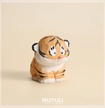 Hand-Carved Wooden Little Tiger Ornament, Cute Creative Wood Decor for Couples' Office Desks, Perfect Gift