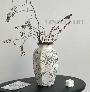 New Chinese Pastoral Green Retro Ice-Crackle Ceramic Vase for Fresh Flowers and Hydroponics - Creative Living Room and Dining Table Ornament
