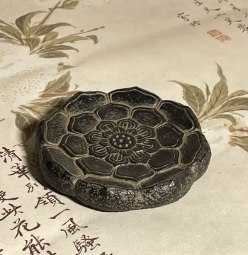 New Chinese Style Antique Zen Lotus Coaster and Cup Holder, Faux Stone Retro National Style Desktop Decor, Tea Pet Base Ornament