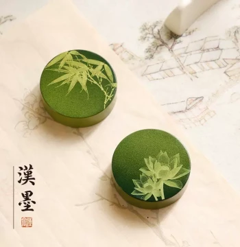 Hanmo Brass Paperweight and Ruler, New Chinese Style Painting and Calligraphy Paper Press, Brush Rest, Elegant Study Tool, Multi-Functional Creative Copper Paperweight for Books, Four Treasures of the Study, Study Room Ornament