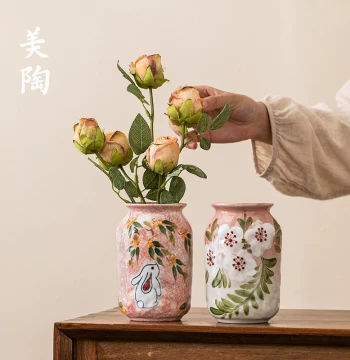 Jingdezhen Hydroponic Flower Arrangement Vessel, New Chinese Vintage Storage, Cute Hand-Painted Rabbit Ceramic Small Vase Ornament