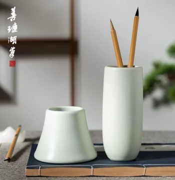 Shanlian Hubi Brush Pot Storage Box, Premium Four Treasures of the Study Accessory, Jingdezhen Porcelain Calligraphy Supplies, Minimalist Ancient-Style Water Vessel and Brush Washer for Student and Office Desks, Light Luxury Studio Decor