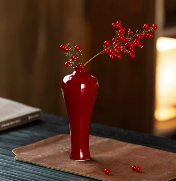Chinese Zen Style Red Ceramic Vase, Jingdezhen Vintage Wabi-Sabi Small Flower Arrangement Vessel for Desktop Hydroponics and Decor