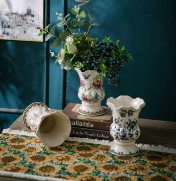 Vintage Blue-and-White Porcelain Ceramic Vase | Small Hydroponic Container for Fresh Flowers, Luxury Chinese Style Living Room Decor