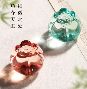 Lanzhai Special Calligraphy Paperweight, Pear Blossom Crystal Glass Paper Press for Calligraphy and Traditional Painting, Study Decor, Cute Tea Room Lid Rest, Bowl Cover, Tea Pet Ornament, Multi-Functional Decor