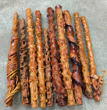 Lemon Wood Short Root Carving – Handheld Wooden Stick for Collectibles, Self-Defense, Leg Massage, and Decor