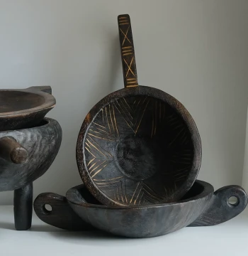 Hand-Carved Solid Wood Artistic Vessel | Eastern Wabi-Sabi Style Antique Ornament for Hotel Soft Furnishing and Fruit Bowl