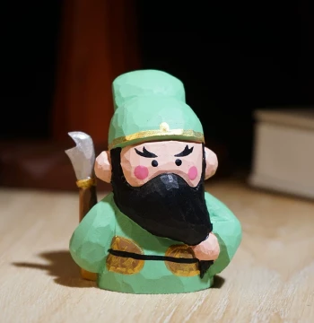 "Every Obstacle Can Be Overcome" Hand-Carved Wooden Guan Gong Figurine - Desktop New Year Decoration
