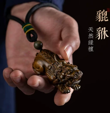 Natural Green Sandalwood Carved Pixiu Handheld Piece Handmade Solid Wood Men's Portable Plaything Collectible Wealth Attracting Pendant Gift