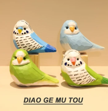 Hand-Carved Wooden Bird - Monk Parakeet, Cute Healing Decor for Girls' Birthdays, Desktop Ornament, Gift for Friends