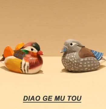 Hand-Carved Wooden Mandarin Duck Figurine, Creative Cartoon Love Gift, Healing Decor for Car or Desk, Perfect for Couples