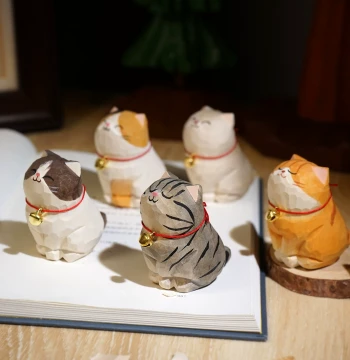 "Little Tsundere Bell Cat" Hand-Carved Wooden Figurine - Cute Animal Desk Decor & Gift