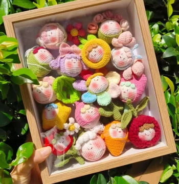 Crochet Dumpling 3D Hollow Frame Ornament - Creative DIY Craft Gift, Display Stand & Blind Box Storage Solution