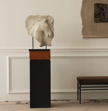 Xingshang French Retro 'Horse Shadow on the Wall' Living Room and Entryway Horse Head Sculpture, Artistic Chinese Style Ornament