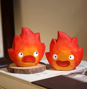 Casifa Mini Flame Hand-Carved Wooden Figurine - Cute Cartoon Desk Decor for Office and Workstation Gifts