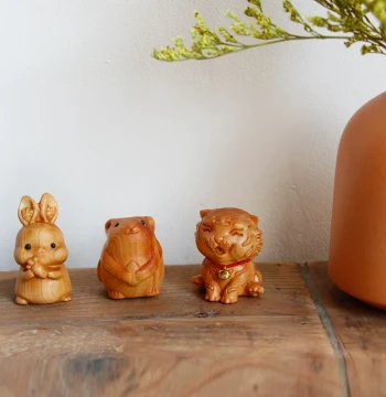 Thuja Wood Carved 12 Zodiac Desktop Figurines - Rat, Ox, Tiger, Rabbit, Dragon, Snake, Horse, Sheep, Monkey, Rooster, Dog, Pig for Office Desk Decor