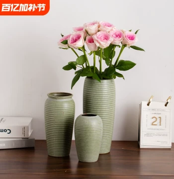 New Chinese Retro Ceramic Vase - Elegant Green Flower Holder for Dried or Fresh Flowers in Living Room