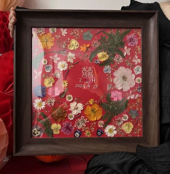 Custom High-End Wedding Gift for Brides, Grooms, and Best Friends; Creative DIY Preserved Flower Picture Frame
