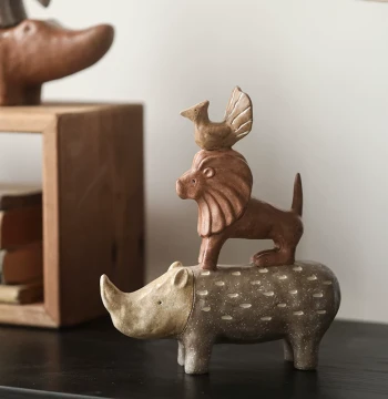 Creative Resin Handcrafted Animal Display Piece for Vintage Living Room, Entryway, or Wine Cabinet - Home Decor Craft