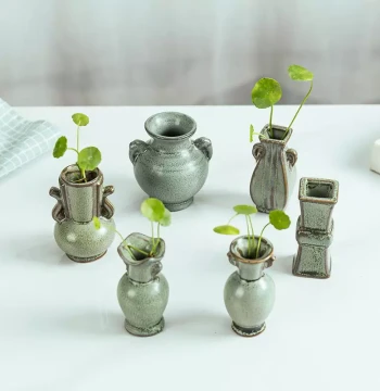 Mini Ceramic Desktop Vase, New Chinese Retro Style Home and Tea Table Flower Arrangement Decor for Office