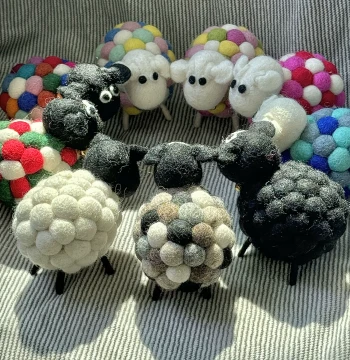Healing Wool Felt Figurines – Exquisite Handcrafted Animal Dolls in Nepalese Import Christmas Style for TV Cabinet Display