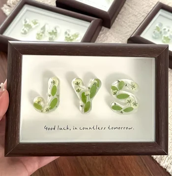 Meaningful Resin Photo Frame DIY Craft: Custom Name/Letter Ornament for Couples and Best Friends, Birthday, Anniversary, Qixi Gift