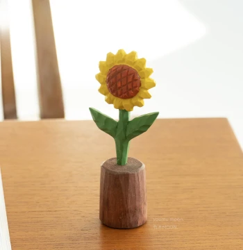 Sunflower Hand-Carved Wooden Bonsai Ornament - Cute Healing Desktop Decor & Gift