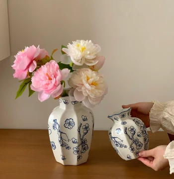 New Chinese Style Blue-and-White Porcelain Vase - Retro Decor for Living Room Flower Arrangements