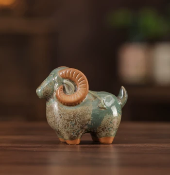 'Sheep Radiating Confidence' Jun Porcelain Tea Pet: New Chinese Style Handcrafted Ceramic Ornament for Home and Living Room Decor – Creative Gift for Friends