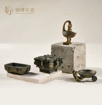 National Museum of China Bronze-Style Resin Ornament – Creative Handcrafted Home Decor and Gift