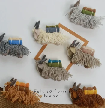 Imported Nepalese Wool Felt Yak Doll Figurine for Luggage Decoration and Creative Gifting