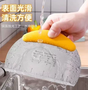 Stainless Steel Dough Cutter, Rice Noodle Scraper, Food-Grade Manual Noodle and Steamed Bun Cutting Tool, Baking Scraper for Home Use