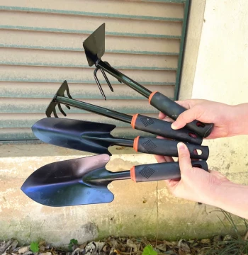 Flower Planting Tools Home Vegetable Gardening Iron Shovel for Flower Cultivation and Soil Digging Outdoor Beach Combing Miracle Small Shovel Set