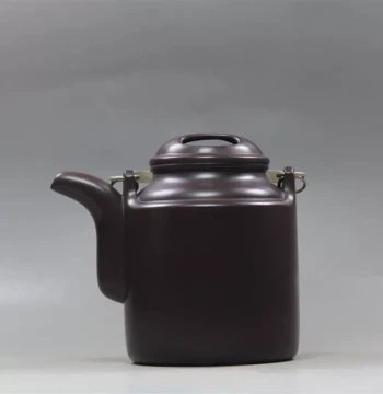 Pure Handmade Zisha Teapot by Wang Hongjuan – Original Mine Cultural Revolution Aged Purple Clay Niugai Yangtong Pot (Available in Four Sizes)