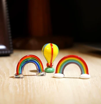 Rainbow Bridge | Handcrafted Glass Figurine, Liuli Ornament for Office Desk, Computer Screen, or Car Decoration