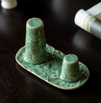 Celadon Dragon-Relief Teapot Drying Rack, Ceramic Lid Rest, Yue Kiln Kung Fu Tea Ornament, and Zisha Teapot Drainage Stand