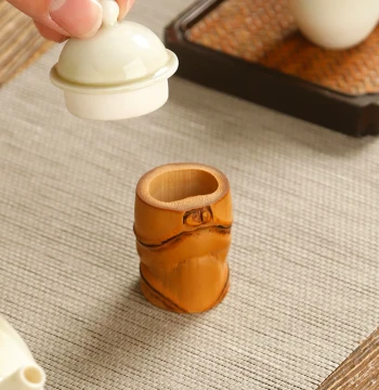 Handcrafted Arhat Bamboo Lid Rest for Teapots – Vintage Coal Bamboo Cup Stand and Iron Teapot Holder for Tea Ceremony Accessories