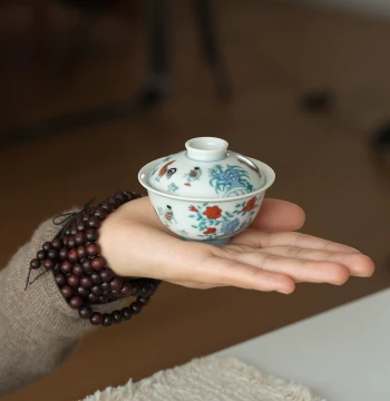 Wanyu Doucai Rooster Pattern Tea Set, Large Collection Including Gaiwan, Tasting Cups, Water Bowl, and Pot Stand for Solo Kung Fu Tea