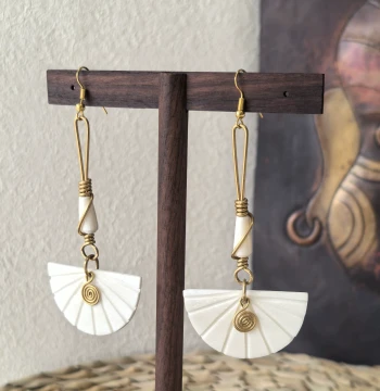 Afrina Kenya Niche Pure Handicraft - Fashionable Natural Bone and Brass Earrings