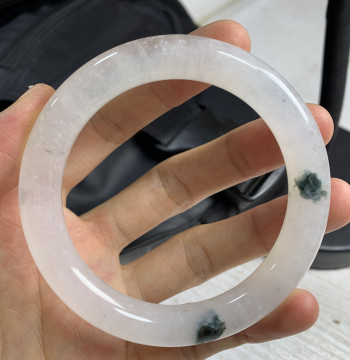 Ink Wash Snowflake Series | 57-58 Ice Black Chicken Jade Bangle with Snowflake Cotton Inclusions Round Bar Ice-Type Bracelet Artistic Conception