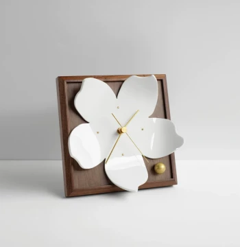 Xushi Zachen New Original Cute Cherry Blossom Standing Clock, Nordic Minimalist Fashion Living Room Desktop Silent Decor