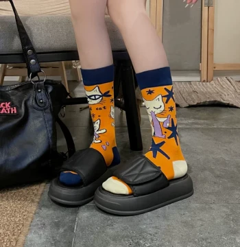WMYSOCKS AB Unique Asymmetric Cartoon Pattern Japanese Style Mismatched Creative Hot Girl Internet Famous Unisex Crew Socks