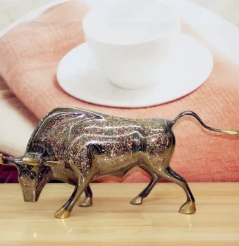 Pakistani Handicraft Imported Copperware, Copper Carved Animal 22-Inch Fighting Bull, Dominant Bull BT450