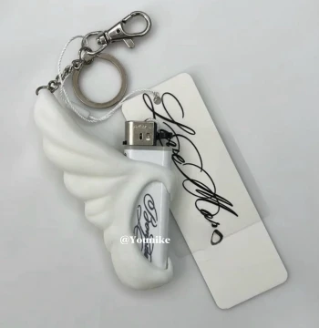 Independent Design Spicy Y2K Angel Wings 3D Lighter Keychain Car Key Fob Korean Style