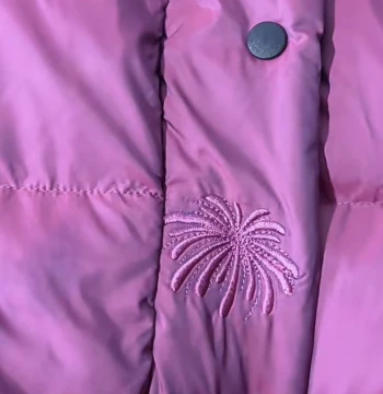 Clothing Hole Repair Embroidery Service for Pants, Down Jackets, Jeans, Sweaters, and Cashmere Coats