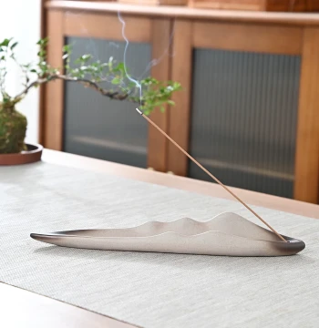 Creative Living Room Incense Stick Holder for Sandalwood and Tibetan Incense Ash-Free Coarse Pottery Ceramic Incense Plate Burner Stand