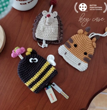 Japanese Vintage Knitted Key Pouch with Drawstring, Cartoon Keychain (Hedgehog, Bee, Deer)