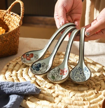 SHELI Chinese Ceramic Spoon Household Aesthetic Long-Handle Soup Spoon for Noodles and Porridge Large Serving Spoon